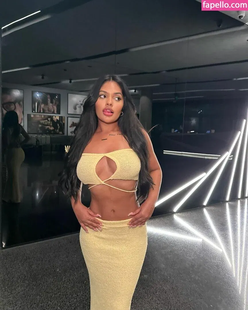 Ari Kumar Onlyfans Photo Gallery 