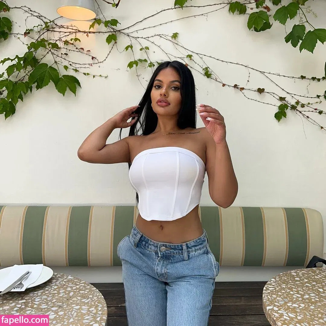 Ari Kumar Onlyfans Photo Gallery 