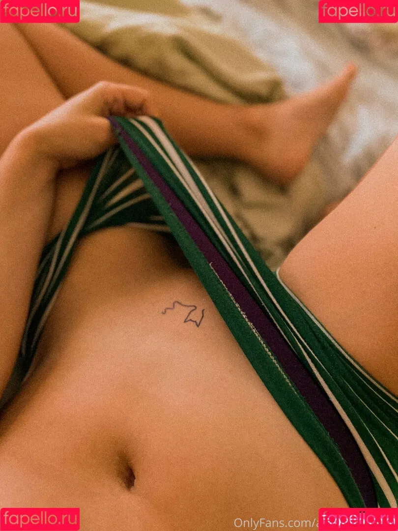 Arielle Scarcella Onlyfans Photo Gallery 