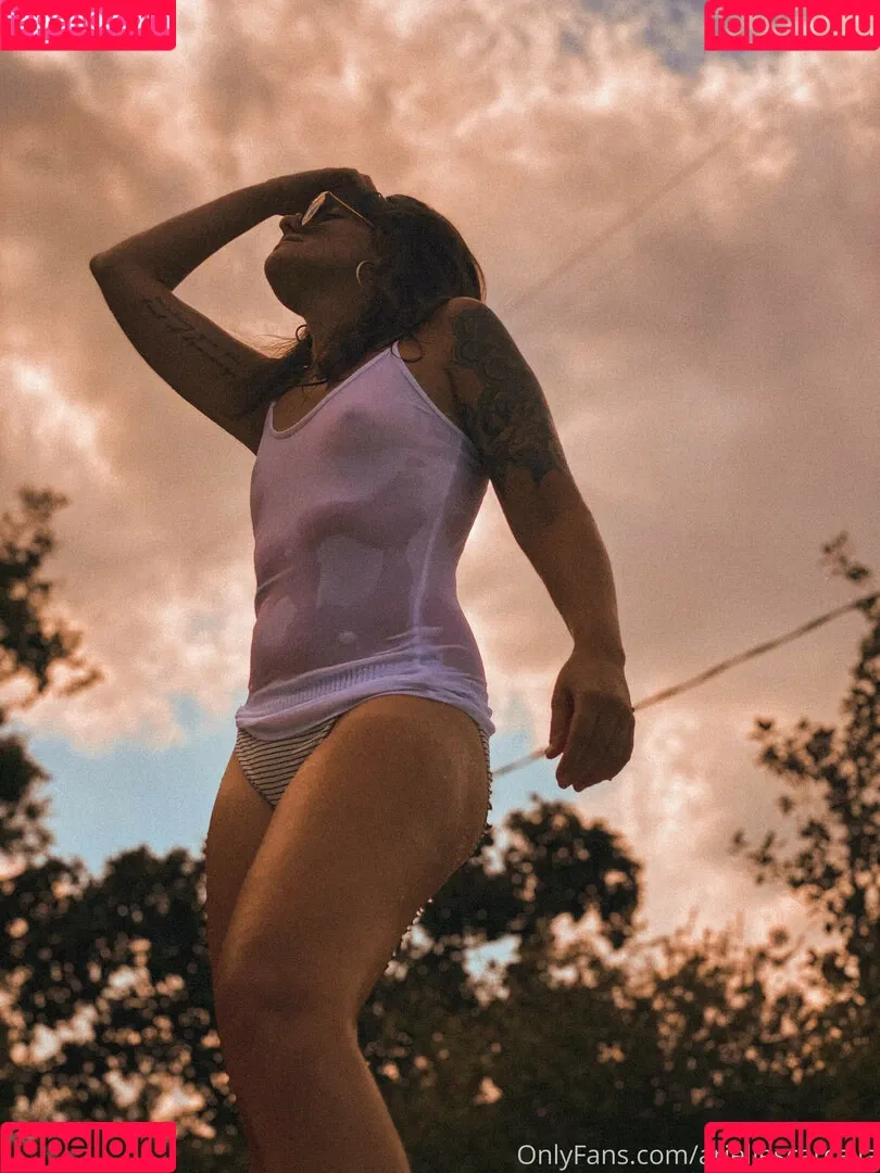 Arielle Scarcella Onlyfans Photo Gallery 