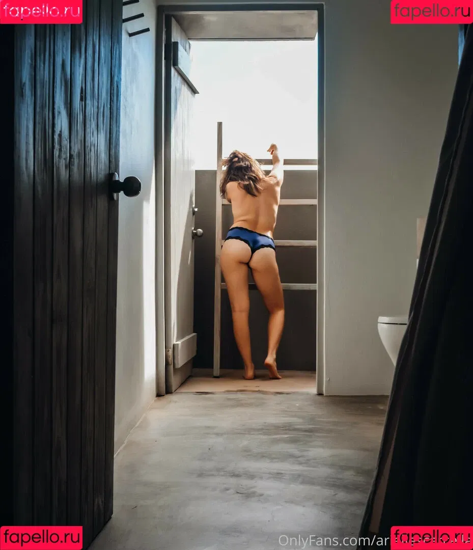 Arielle Scarcella Onlyfans Photo Gallery 