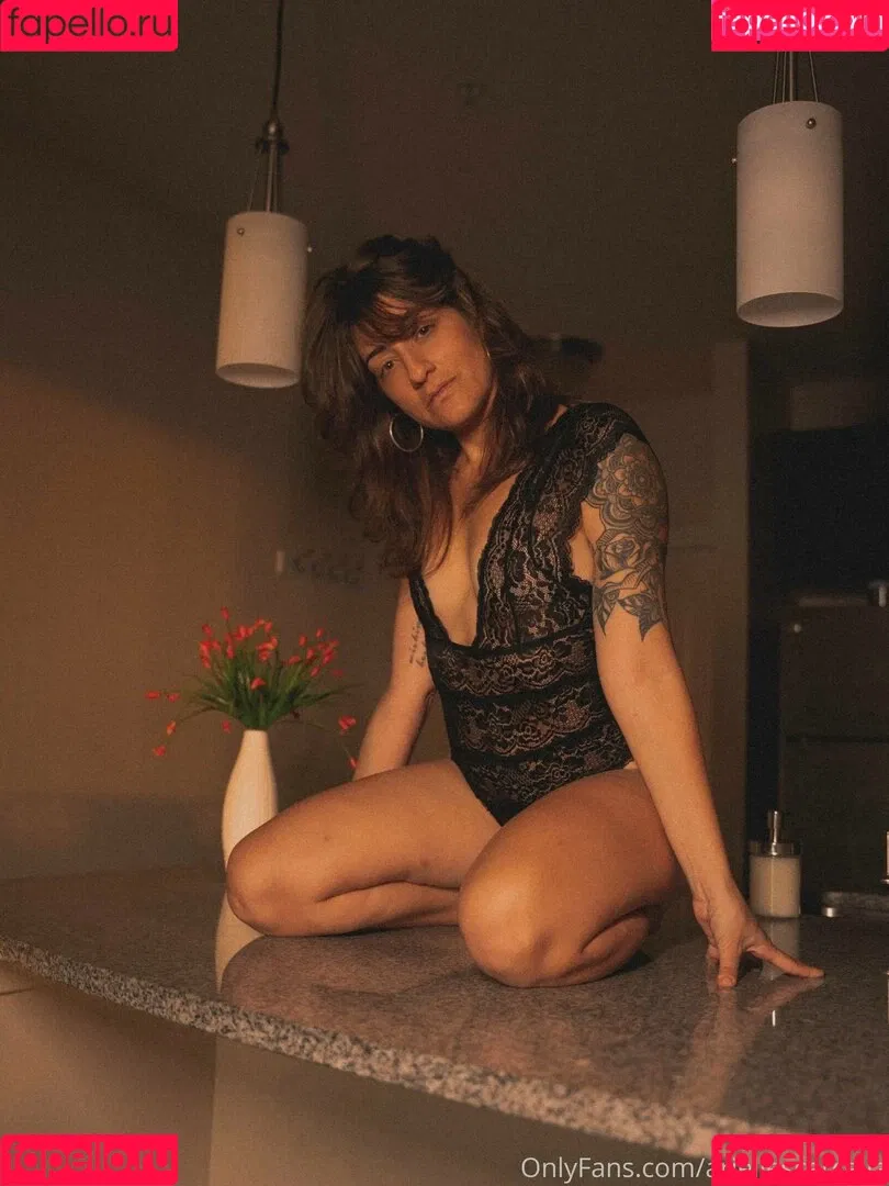 Arielle Scarcella Onlyfans Photo Gallery 