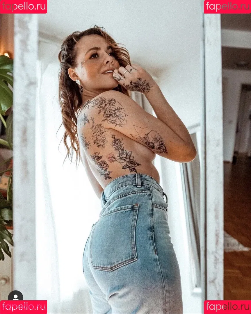 Yvonne Pferrer Onlyfans Photo Gallery 