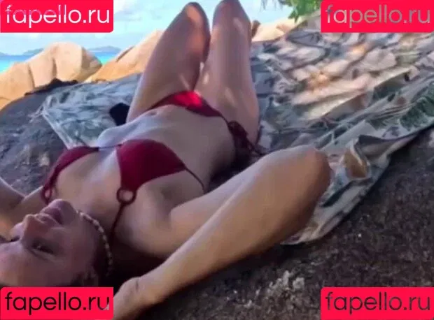 Yvonne Pferrer Onlyfans Photo Gallery 