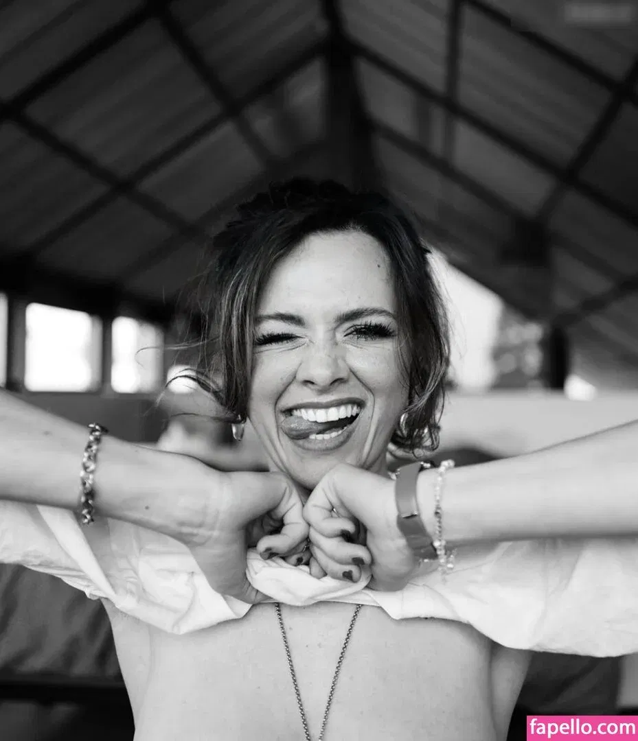 Yvonne Pferrer Onlyfans Photo Gallery 