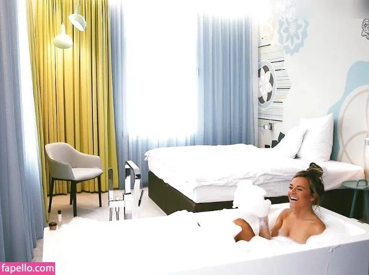 Yvonne Pferrer Onlyfans Photo Gallery 