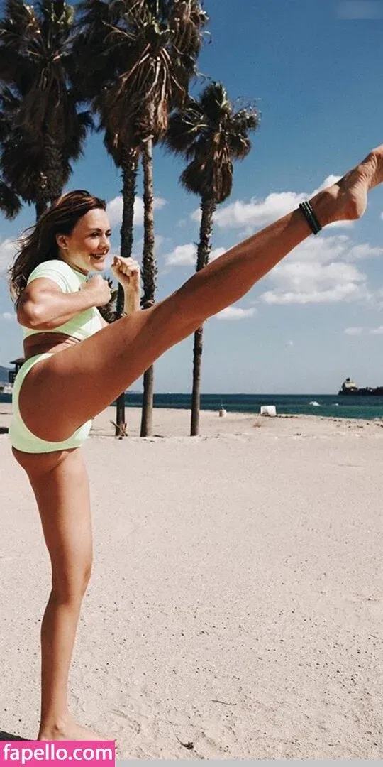 Yvonne Pferrer Onlyfans Photo Gallery 