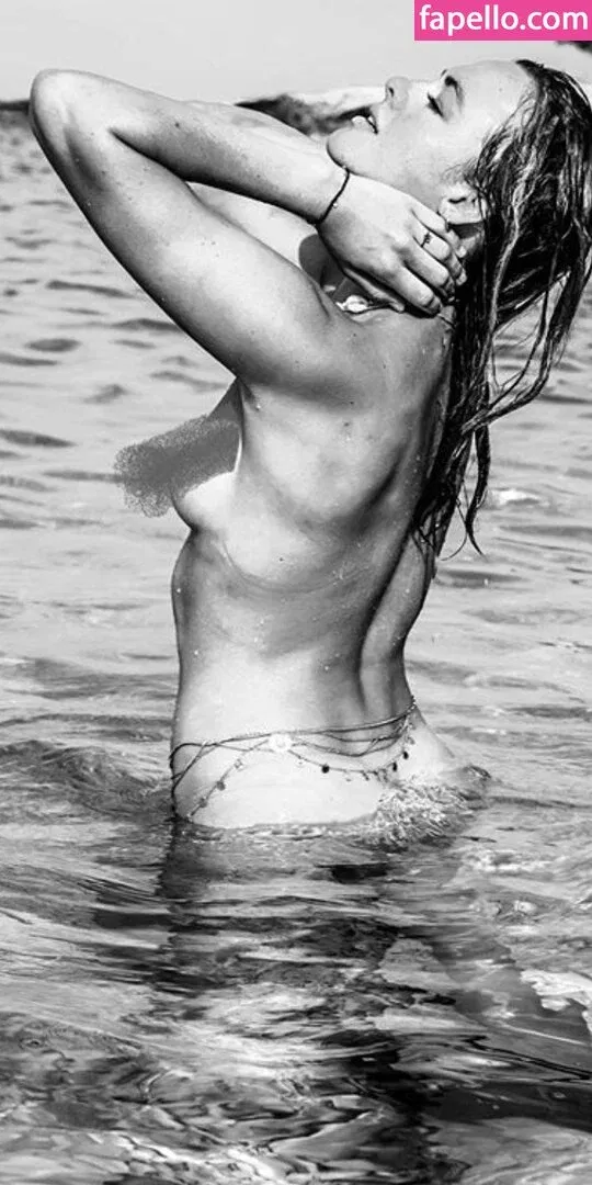 Yvonne Pferrer Onlyfans Photo Gallery 