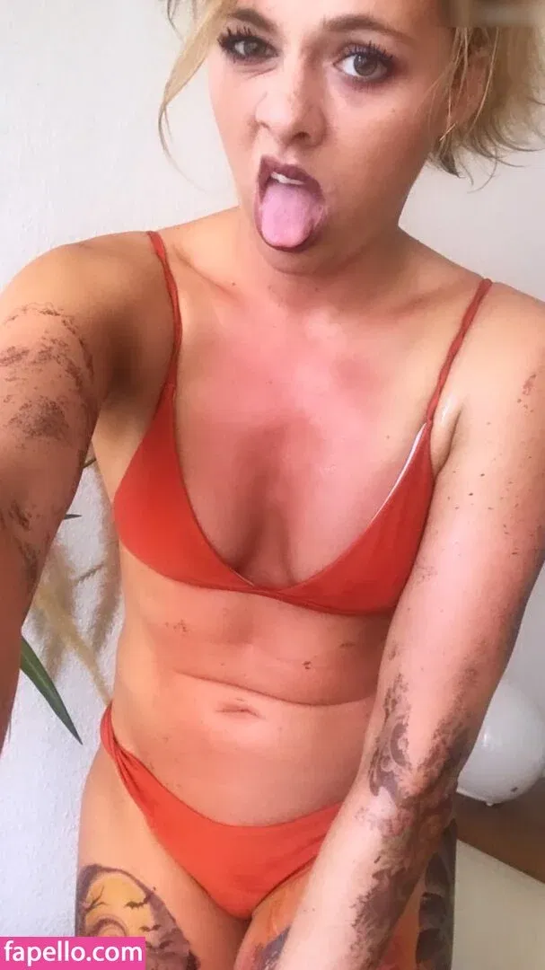 Yvonne Pferrer Onlyfans Photo Gallery 