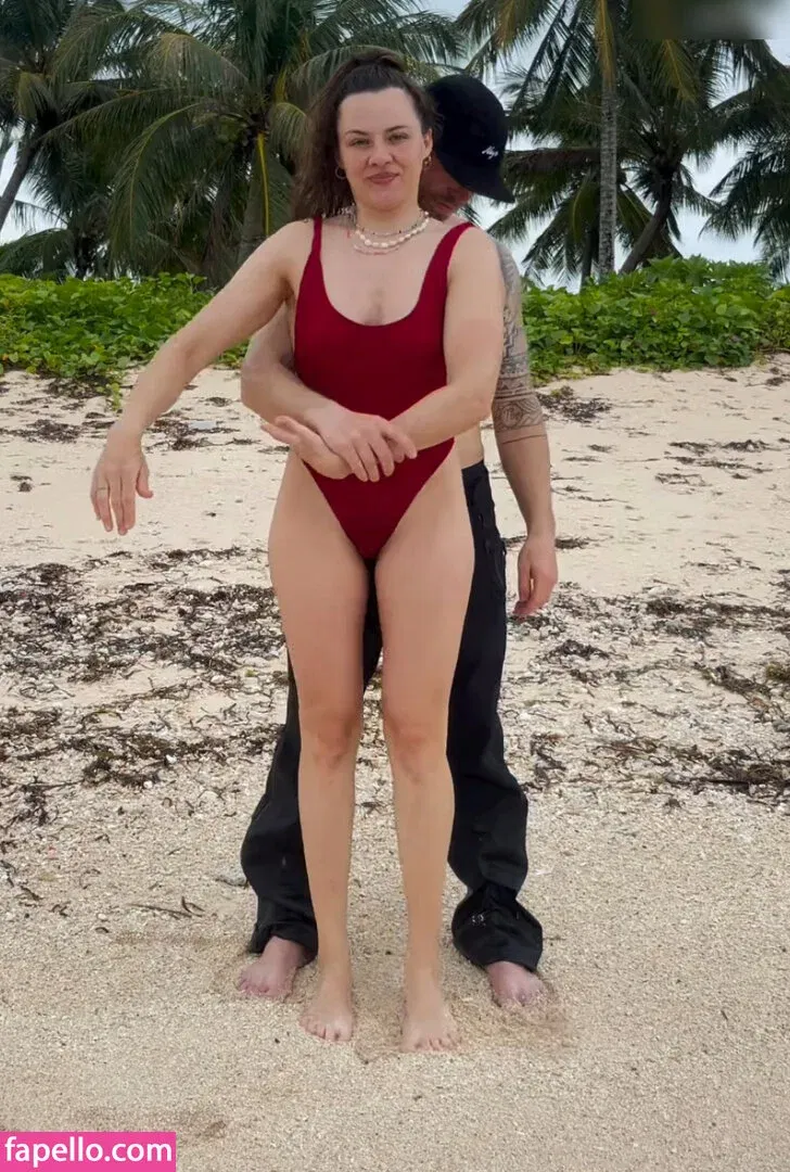 Yvonne Pferrer Onlyfans Photo Gallery 