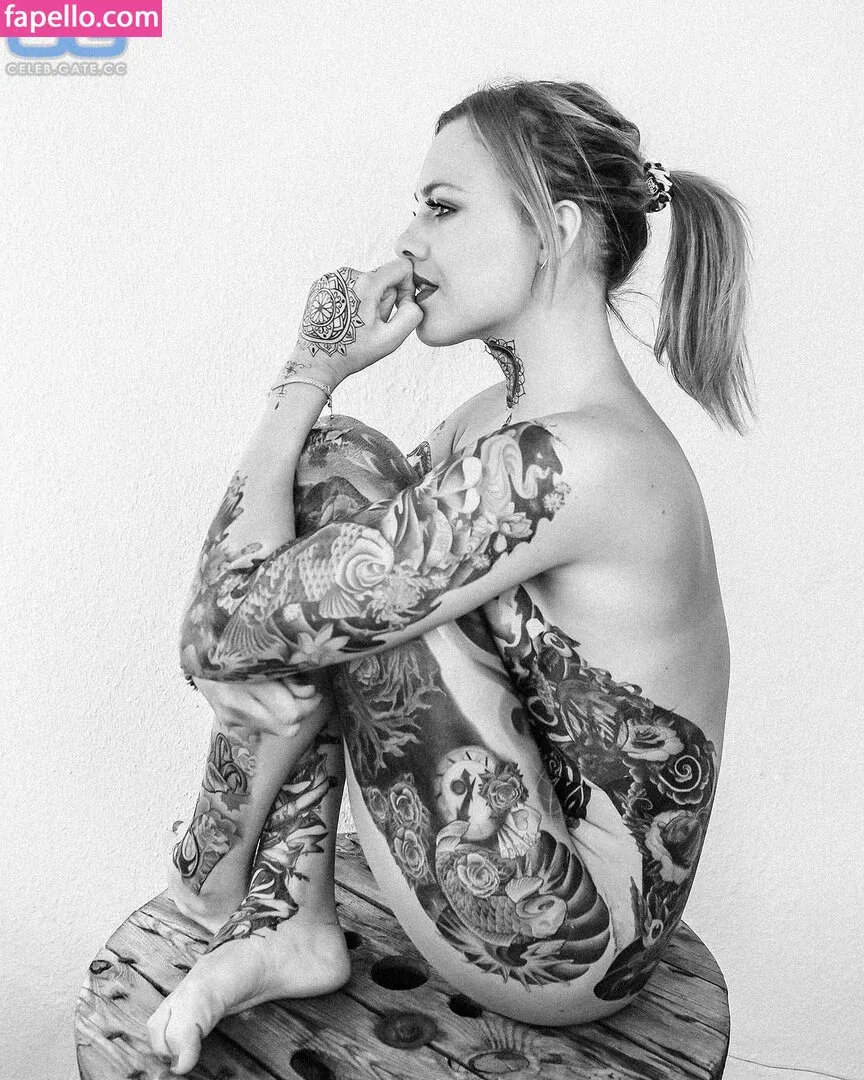 Yvonne Pferrer Onlyfans Photo Gallery 