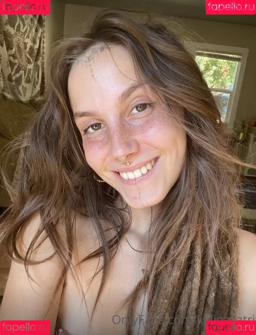 Kali Gayatri Onlyfans Photo Gallery 
