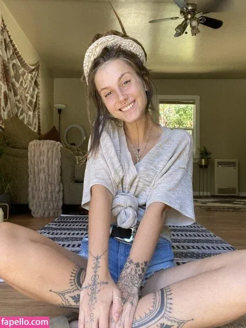 Kali Gayatri Onlyfans Photo Gallery 