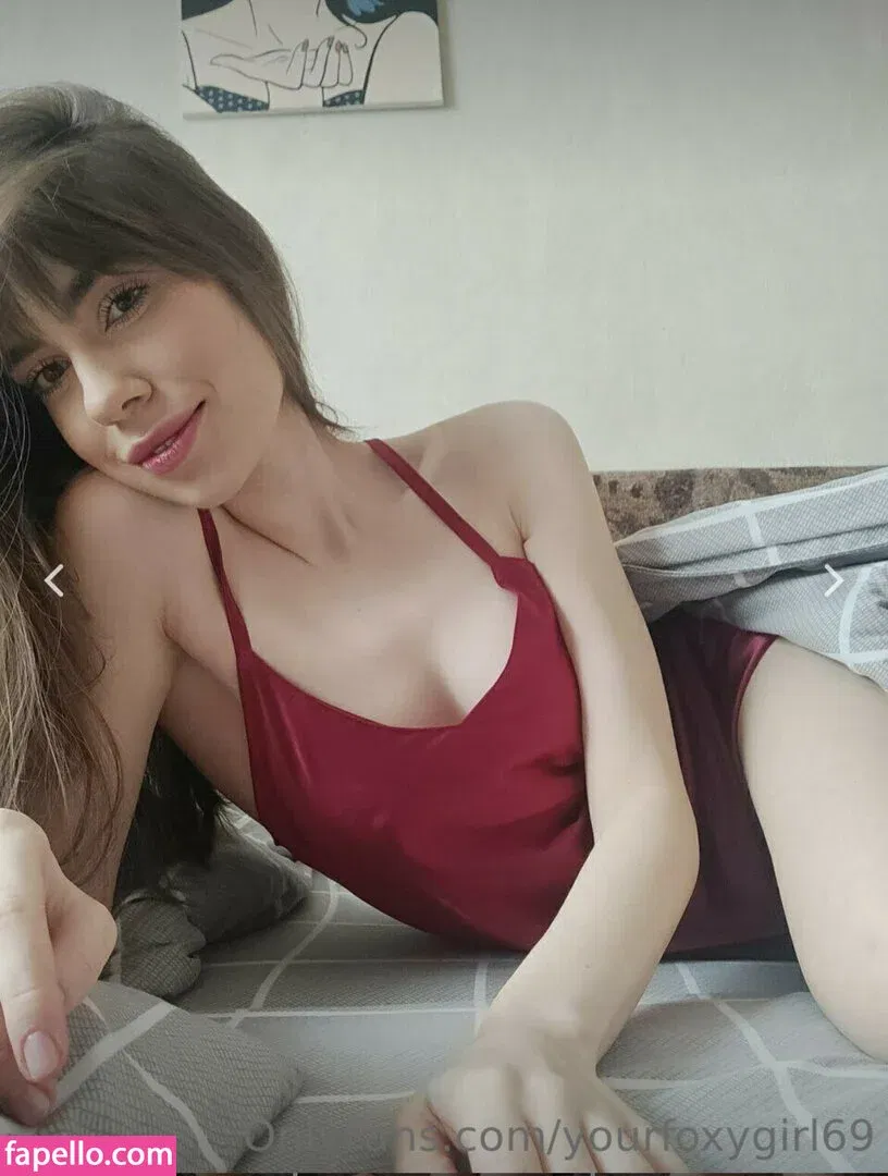 yourfoxygirl69 Onlyfans Photo Gallery 