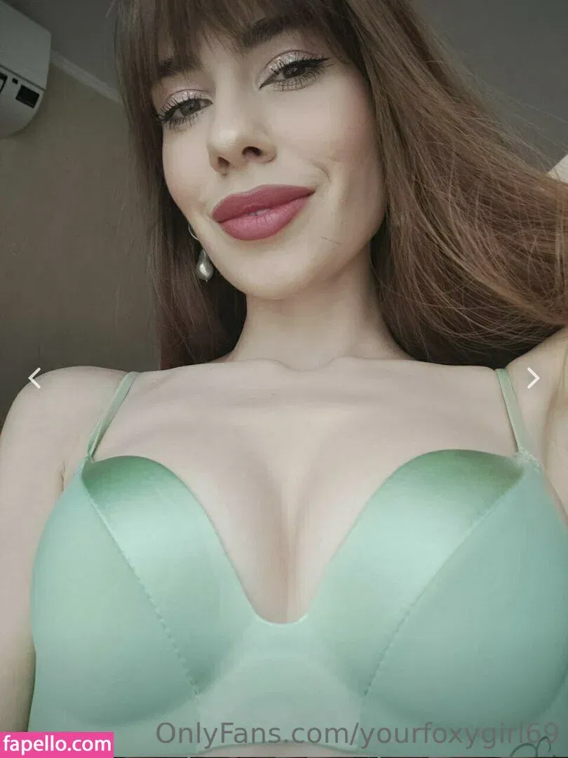 yourfoxygirl69 Onlyfans Photo Gallery 