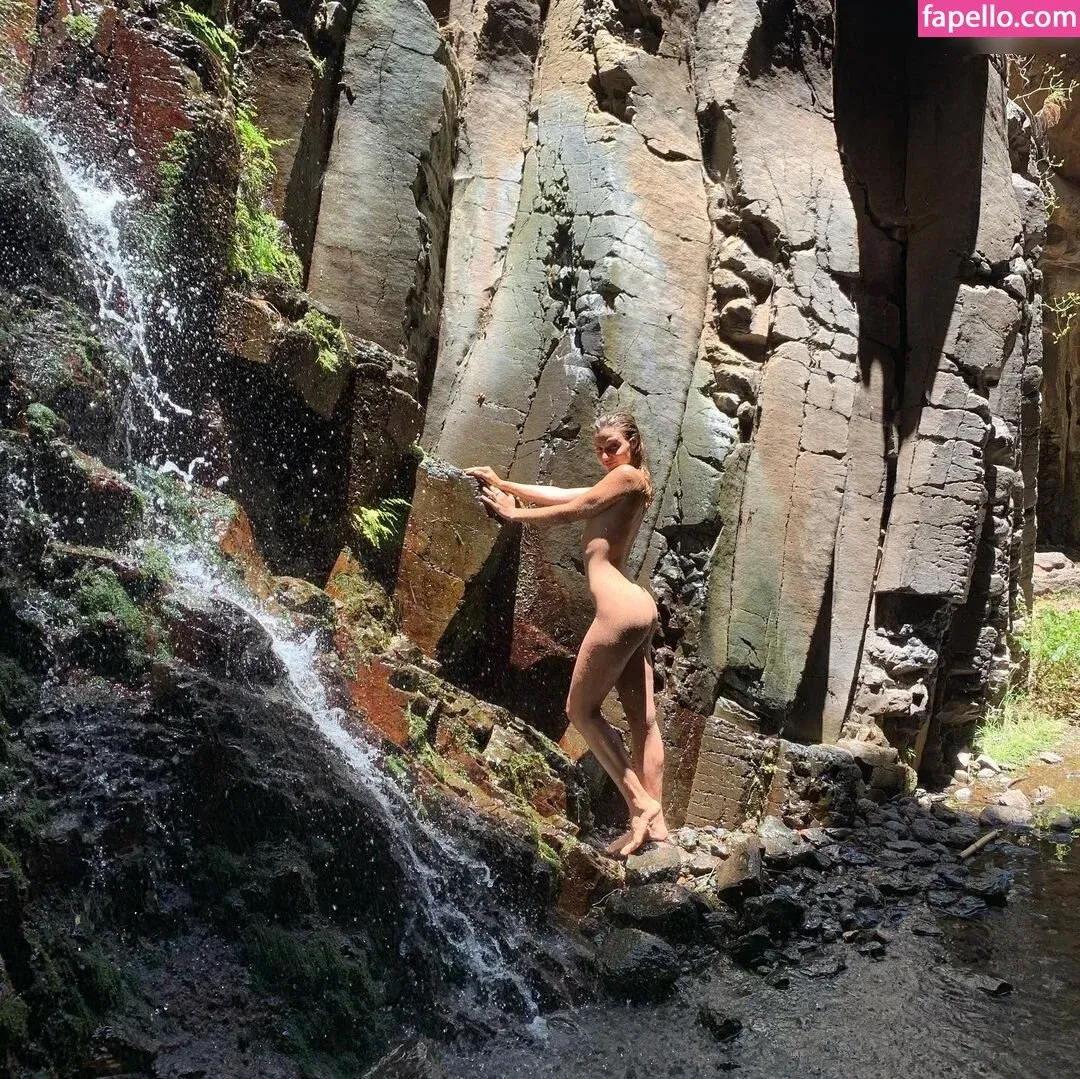 Mirela Balic Onlyfans Photo Gallery 