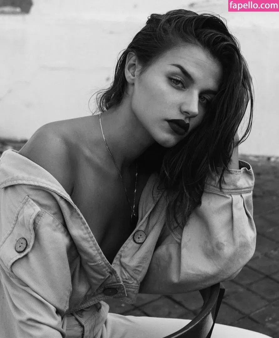 Mirela Balic Onlyfans Photo Gallery 