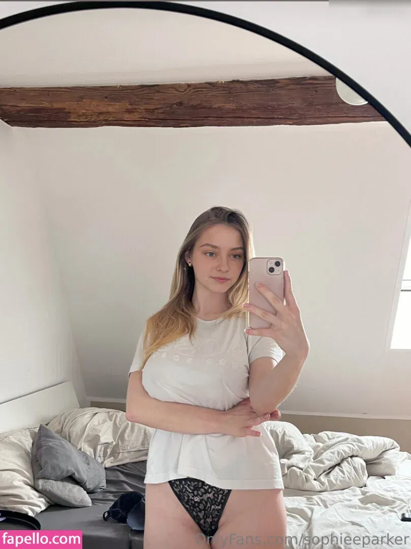 SophieeParker Onlyfans Photo Gallery 