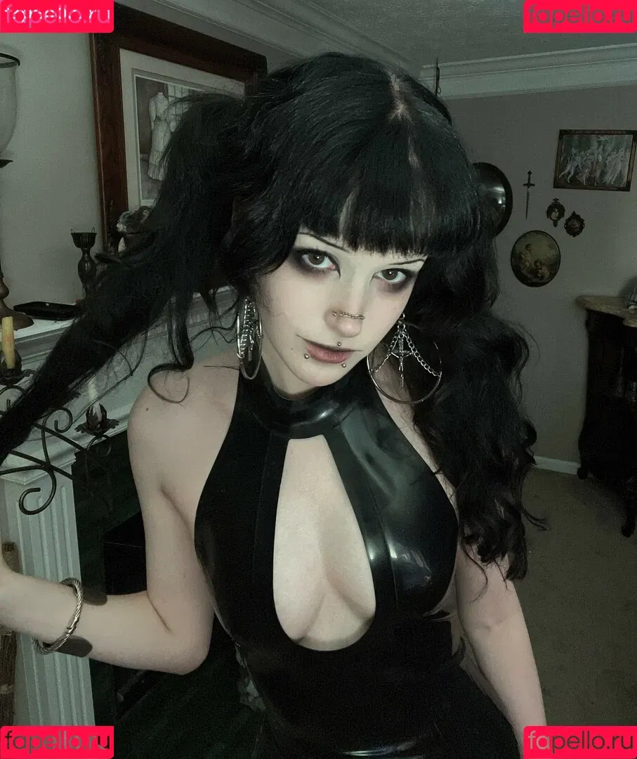 Gutknot Onlyfans Photo Gallery 