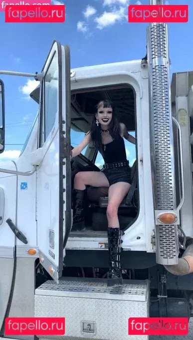 Gutknot Onlyfans Photo Gallery 