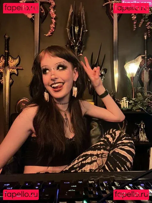 Gutknot Onlyfans Photo Gallery 