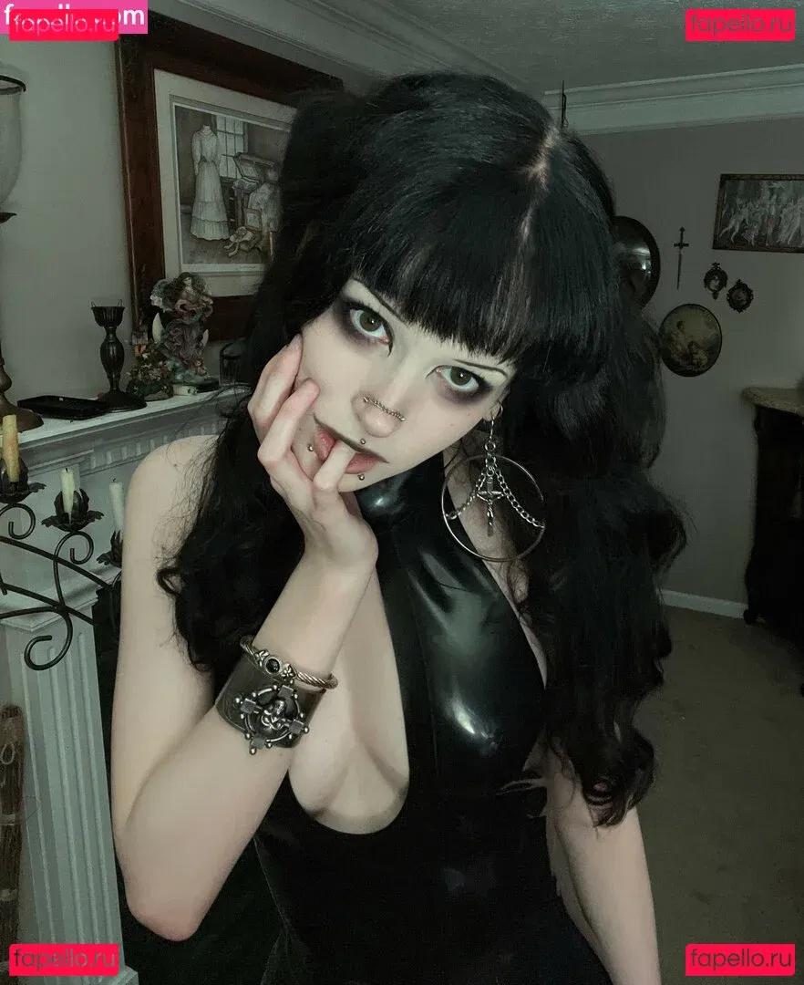 Gutknot Onlyfans Photo Gallery 