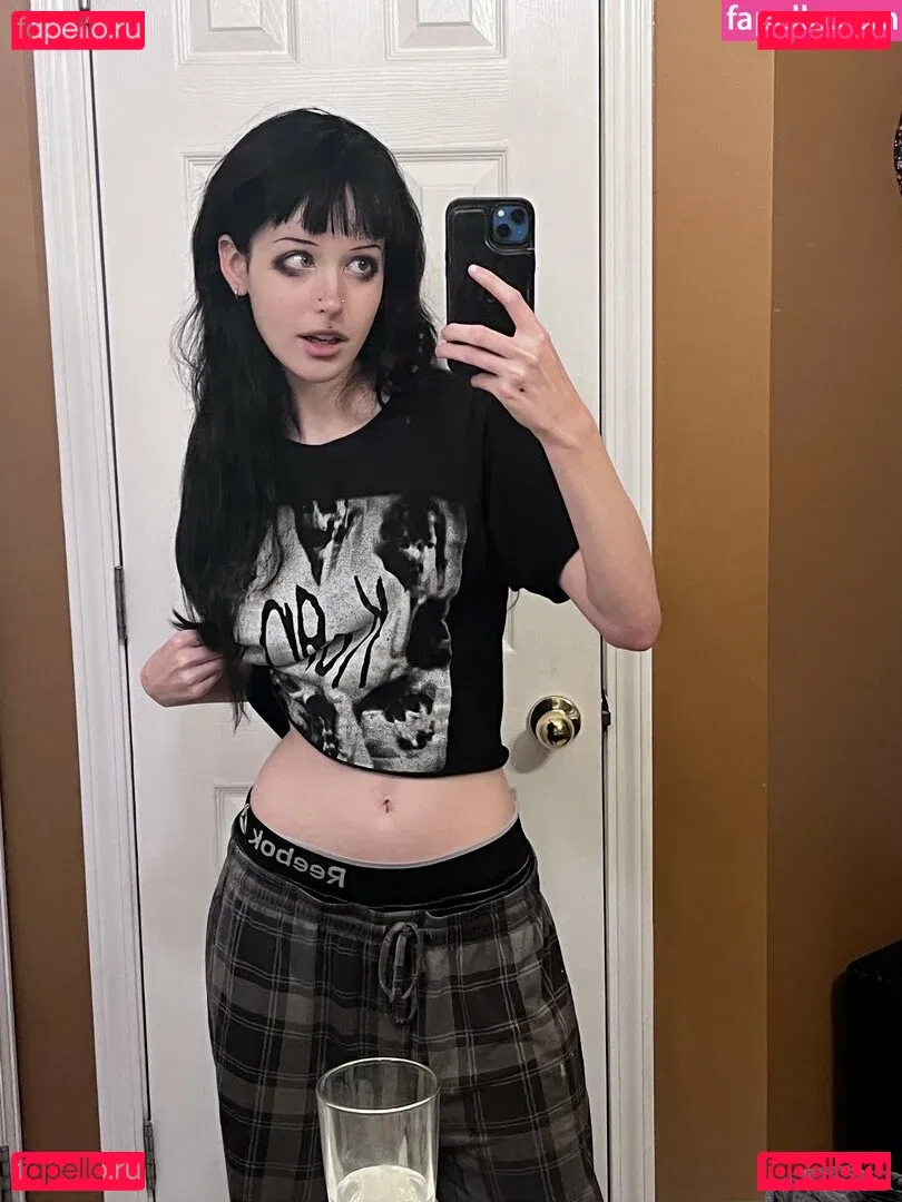 Gutknot Onlyfans Photo Gallery 