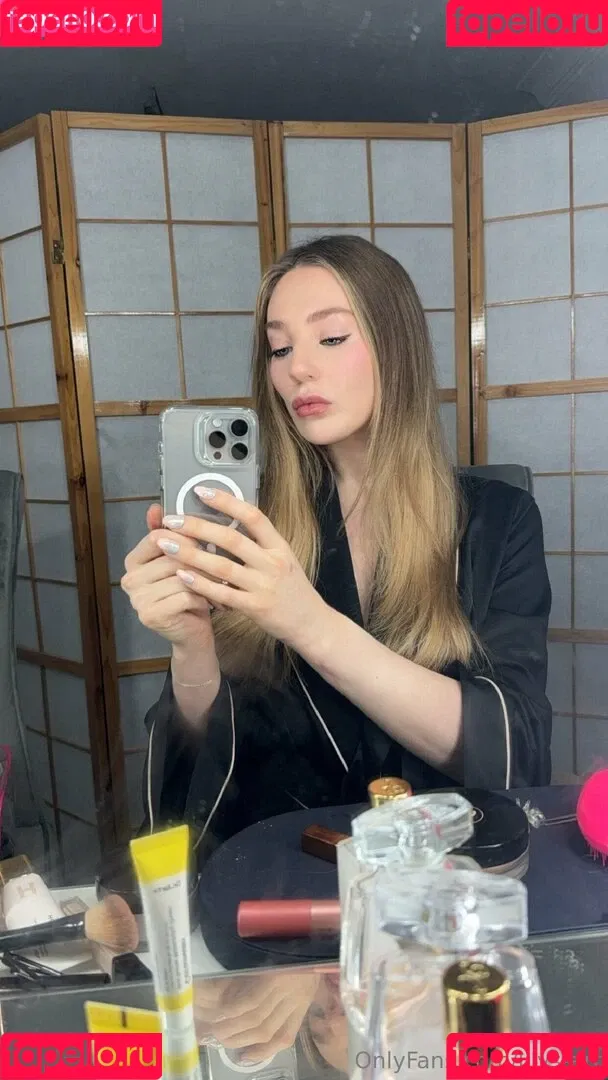 lilys-art Onlyfans Photo Gallery 