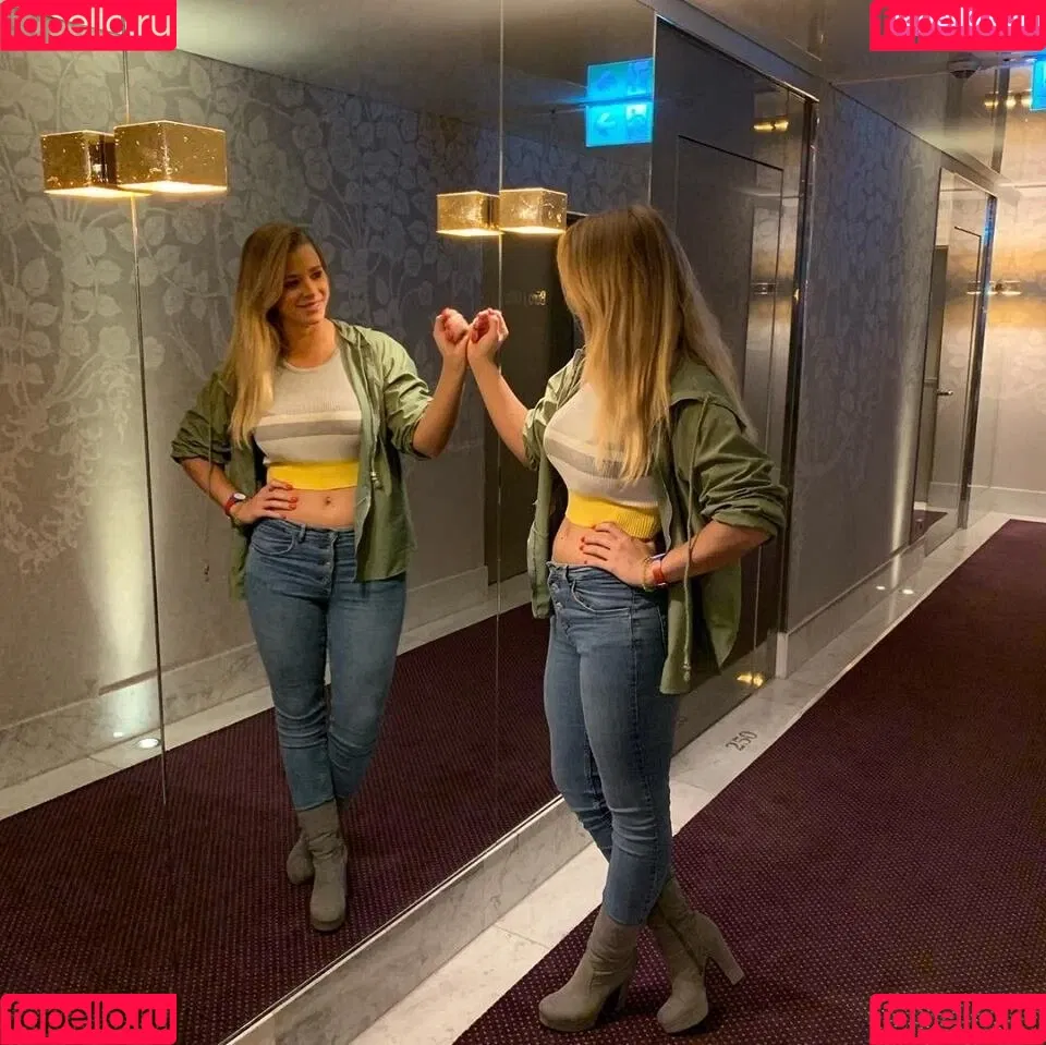 Saskia Atzerodt Onlyfans Photo Gallery 