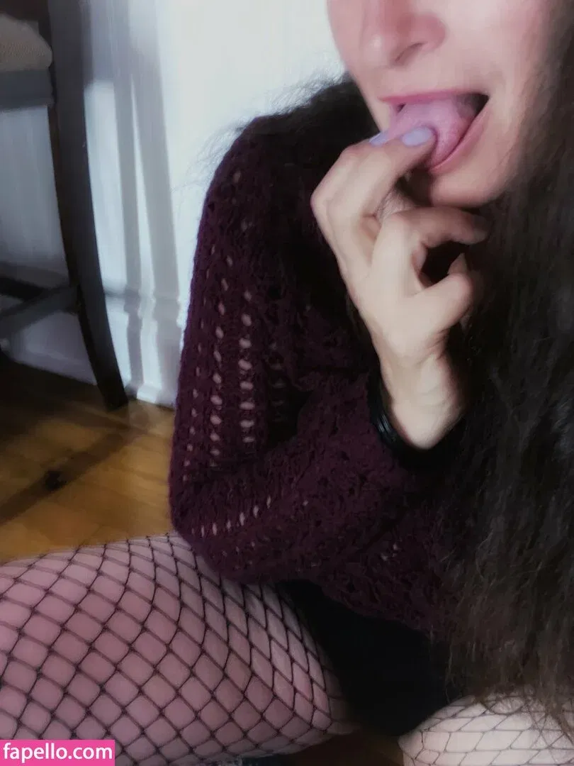 sometimesmaybee Onlyfans Photo Gallery 