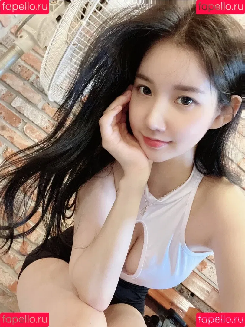 DJMiu Onlyfans Photo Gallery 