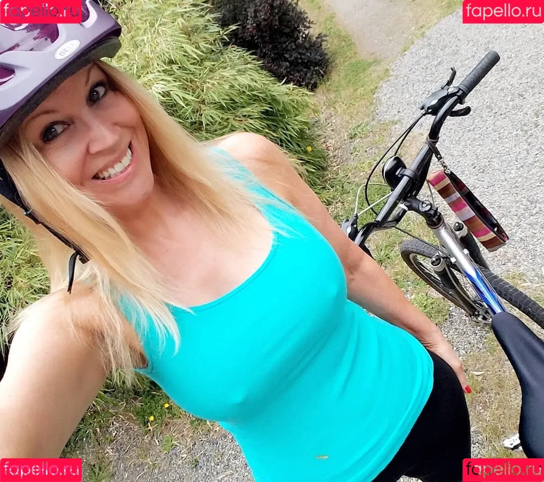 Debbie Onlyfans Photo Gallery 