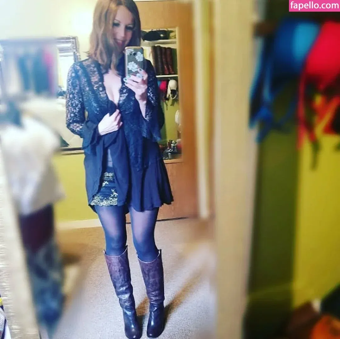 Debbie Onlyfans Photo Gallery 