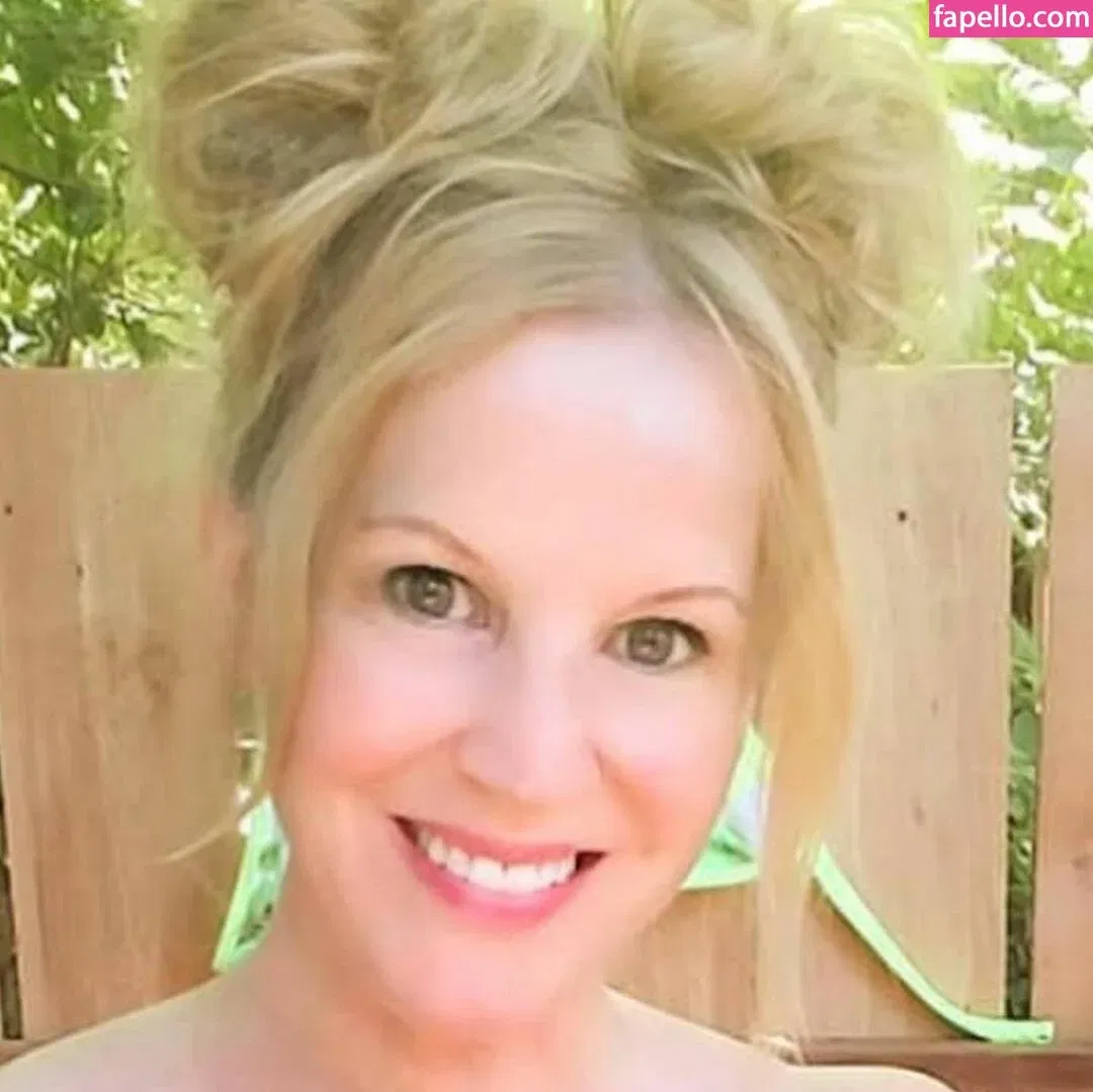 Debbie Onlyfans Photo Gallery 