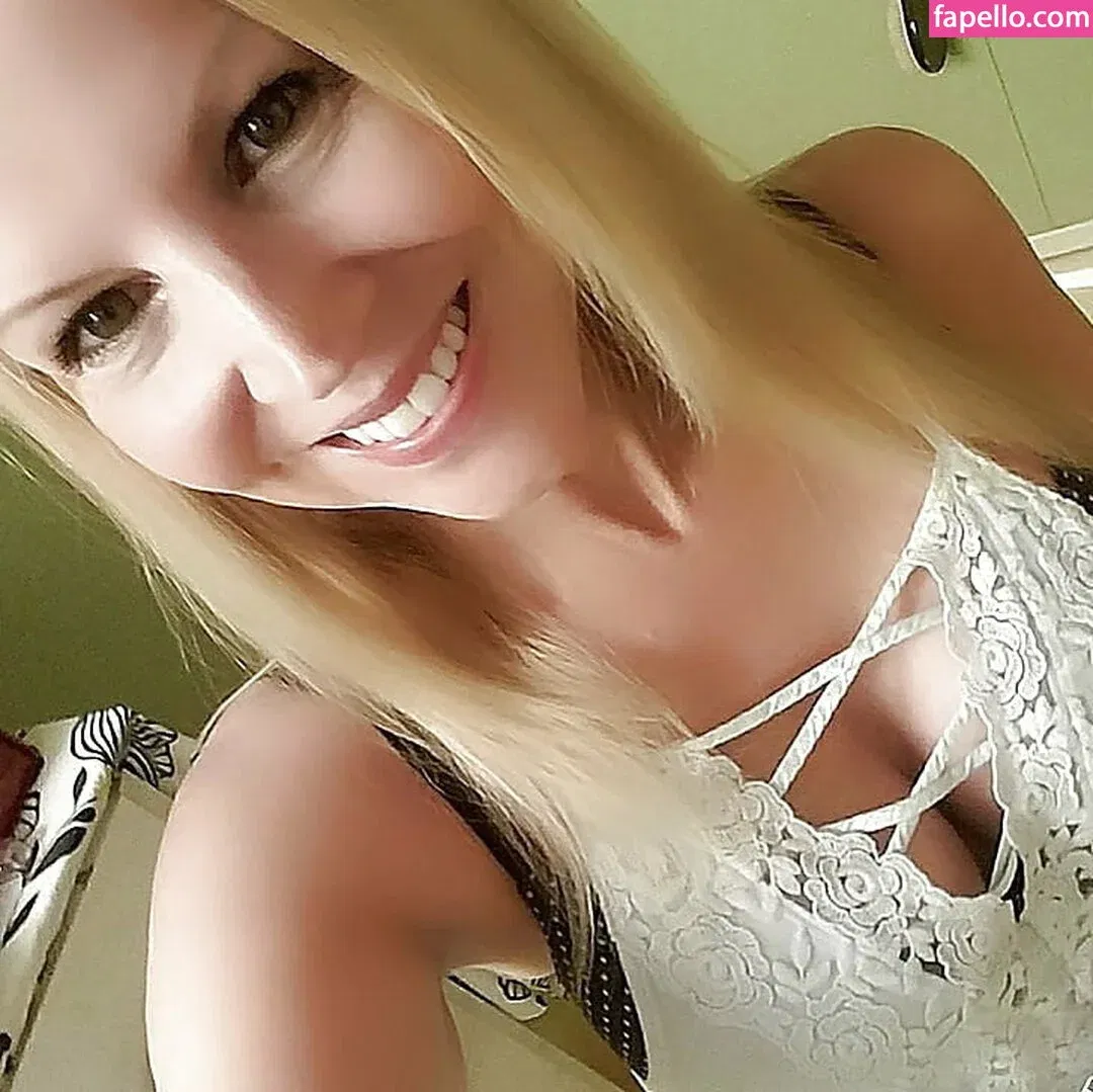 Debbie Onlyfans Photo Gallery 