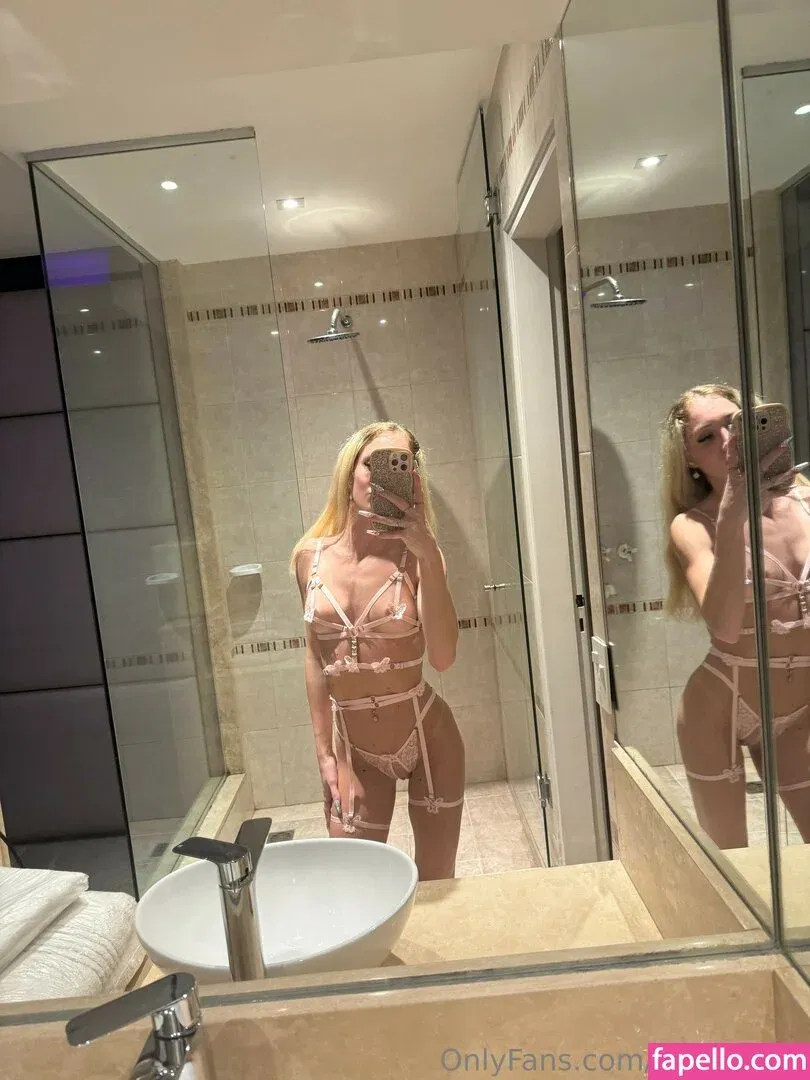 clariiquinn Onlyfans Photo Gallery 