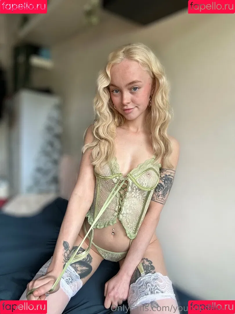 palelittlelad Onlyfans Photo Gallery 