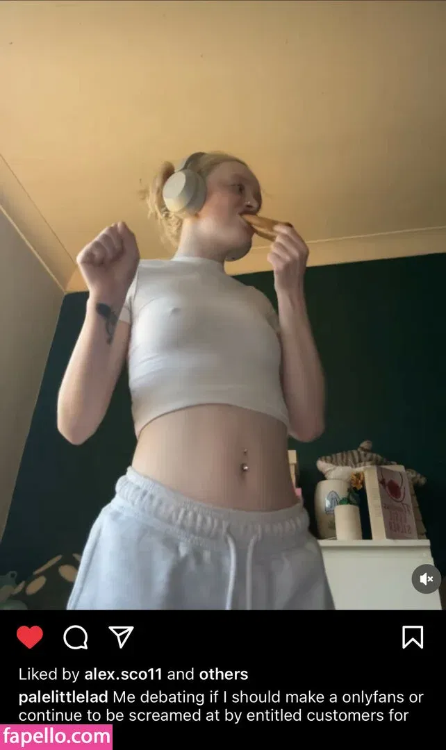 palelittlelad Onlyfans Photo Gallery 