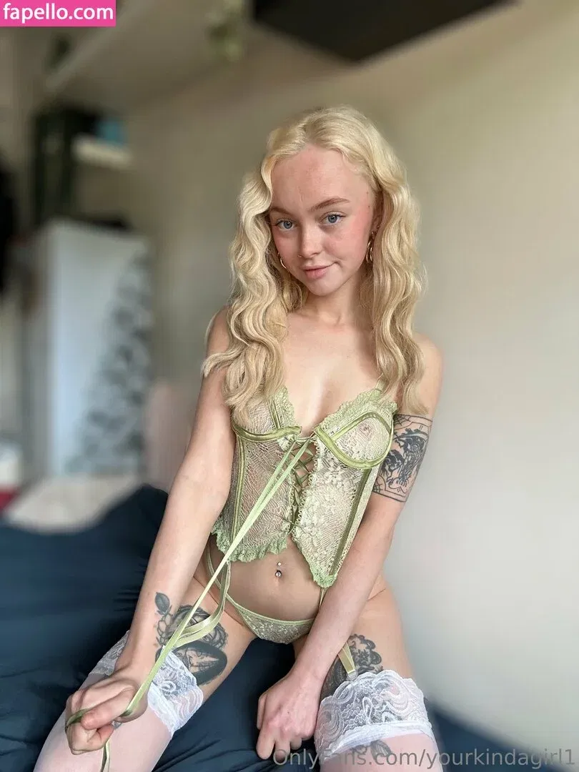 palelittlelad Onlyfans Photo Gallery 