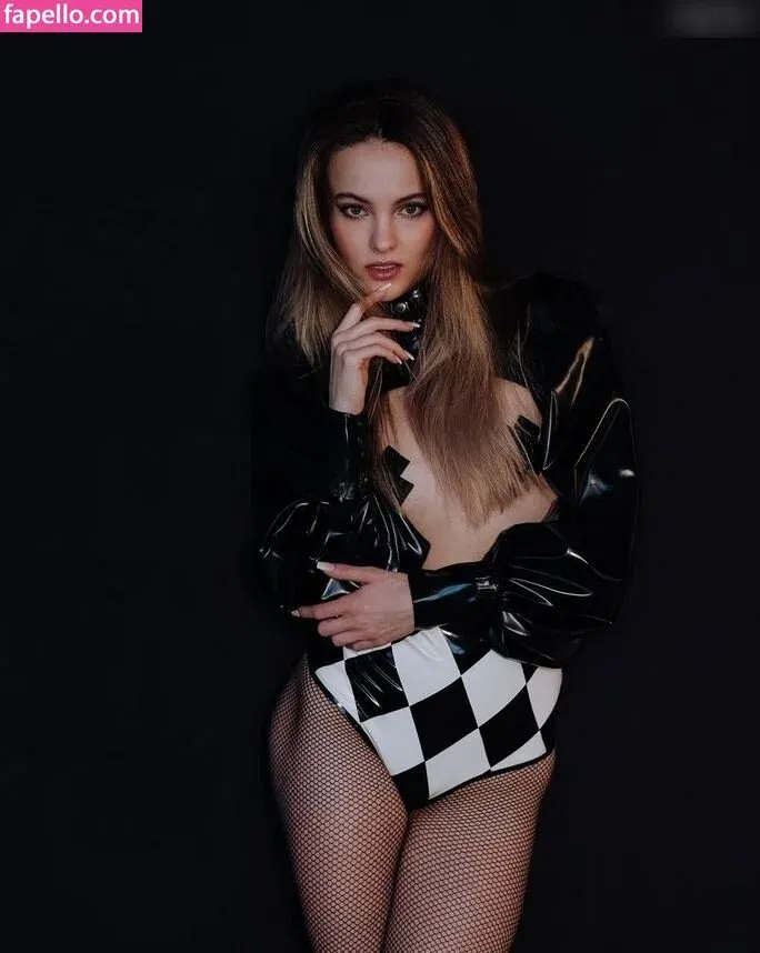 giulia.hmb Onlyfans Photo Gallery 