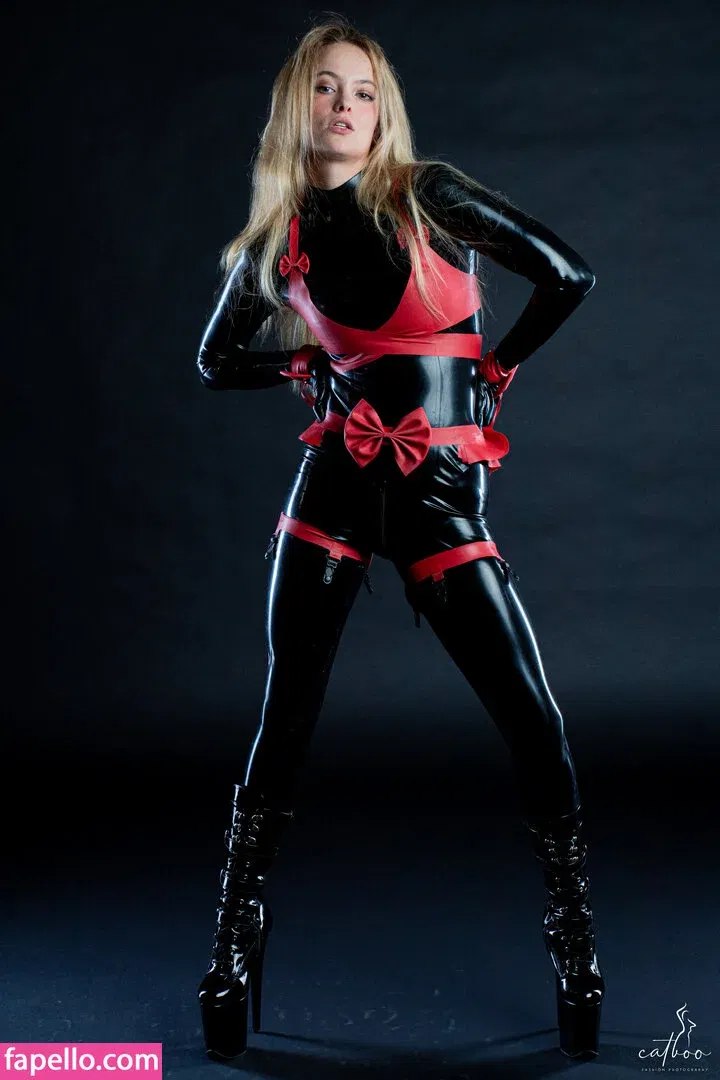 giulia.hmb Onlyfans Photo Gallery 