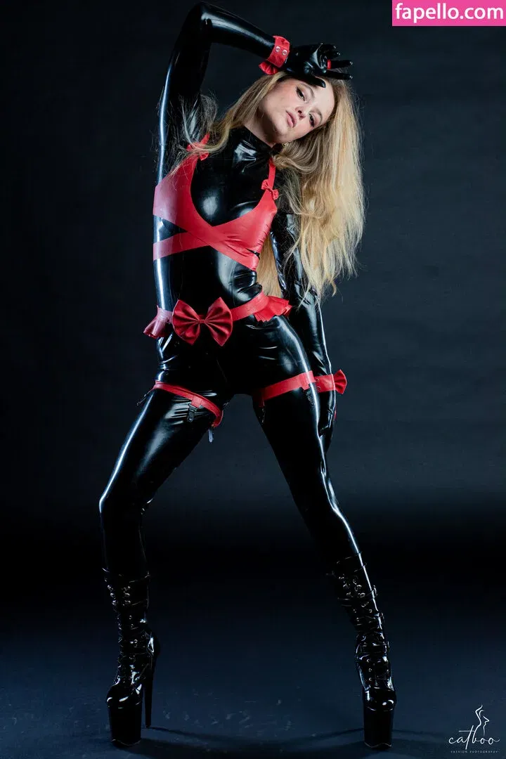 giulia.hmb Onlyfans Photo Gallery 