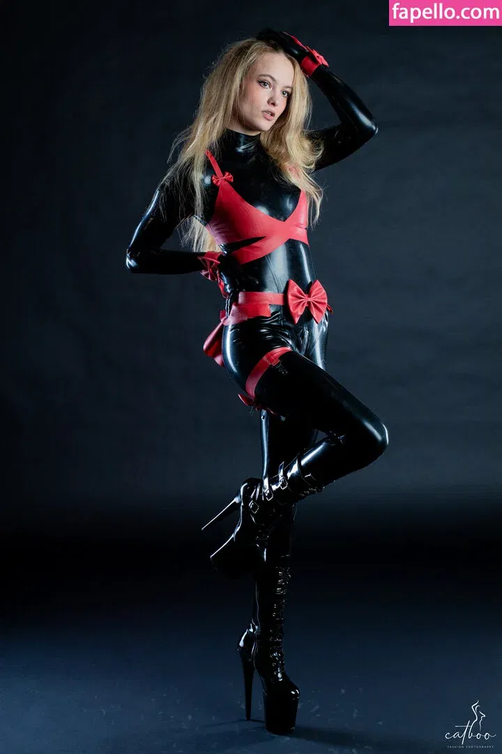 giulia.hmb Onlyfans Photo Gallery 