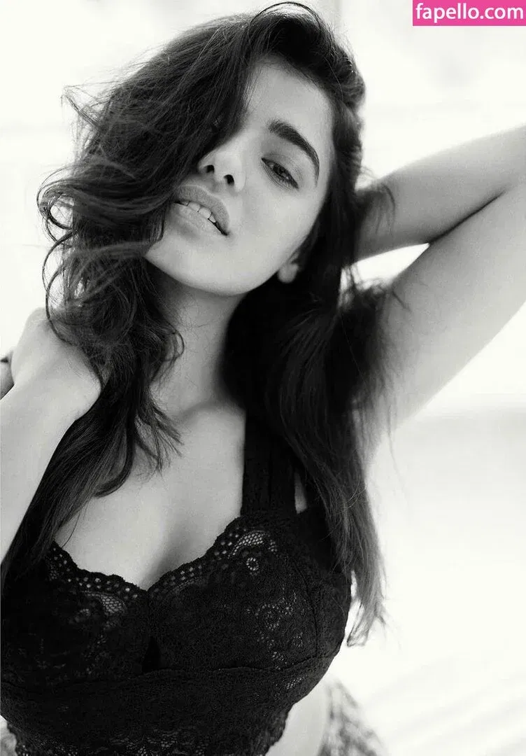 Ketika Sharma Onlyfans Photo Gallery 