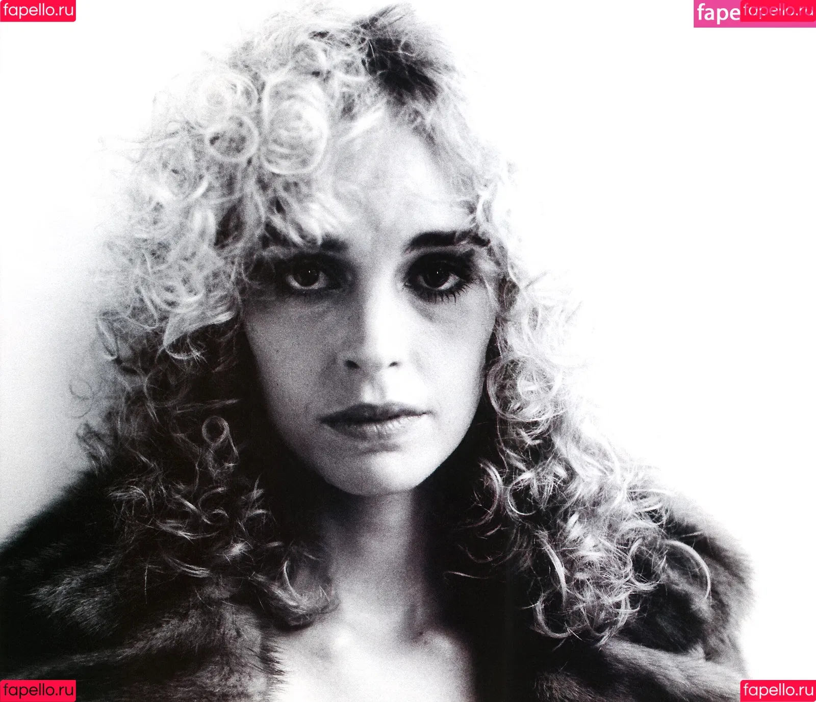 Nina Hoss Onlyfans Photo Gallery 