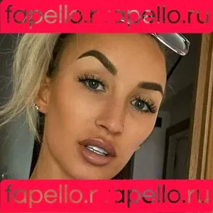 onlyyhollyy Onlyfans Photo Gallery 