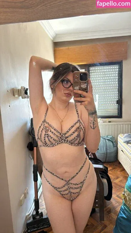 Simge Barankoğlu Onlyfans Photo Gallery 