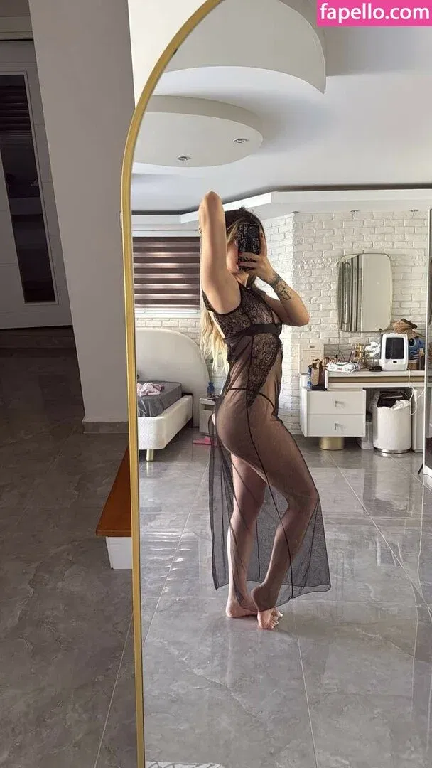 Simge Barankoğlu Onlyfans Photo Gallery 