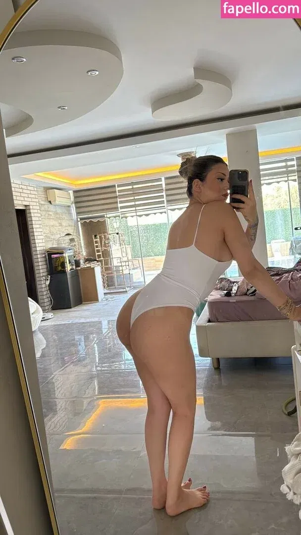 Simge Barankoğlu Onlyfans Photo Gallery 