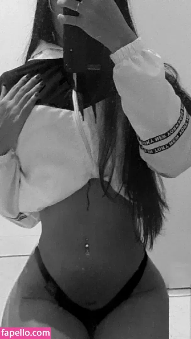 oliveiiranatt Onlyfans Photo Gallery 